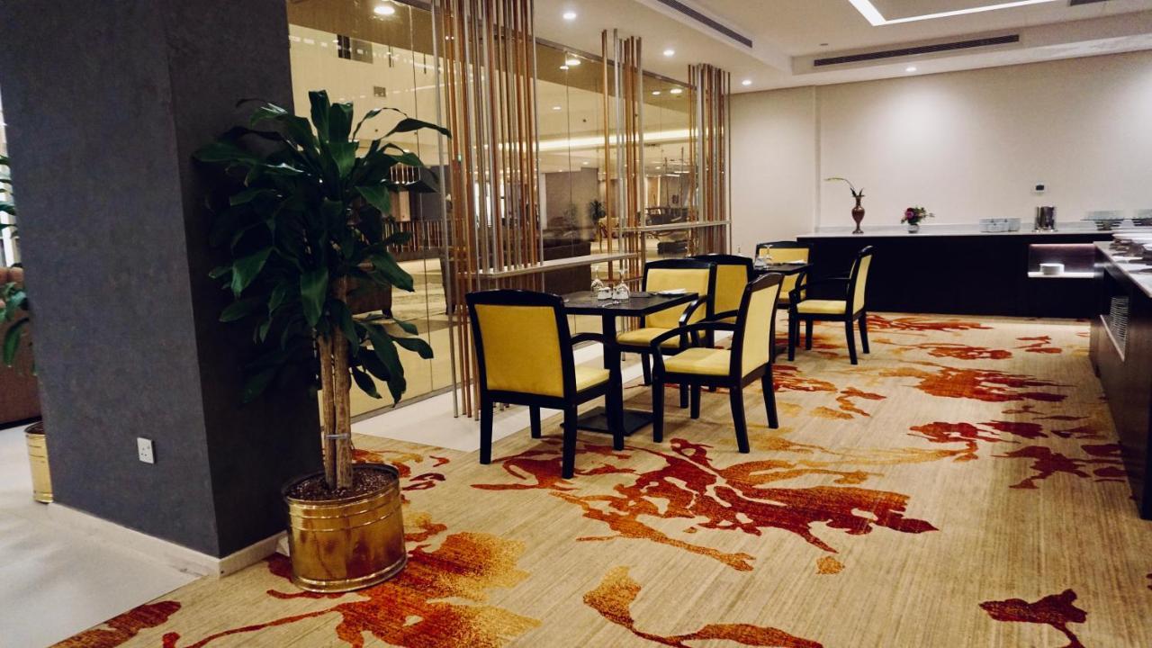 Al Kout Beach Hotel Kuwait City Exterior foto